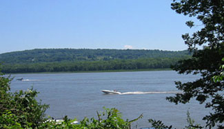 Boats on the Hudson River