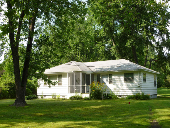 Cute Country Cottage